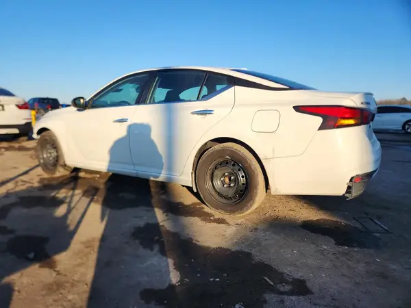 1N4BL4BV4SN352042 2025 NISSAN ALTIMA - Image 2
