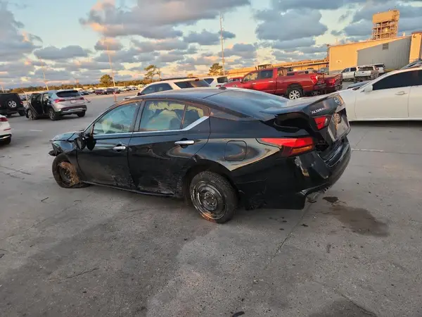 1N4BL4BV5KC241821 2019 NISSAN ALTIMA - Image 2