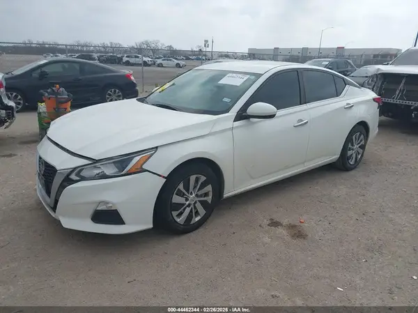 1N4BL4BV5KN302993 2019 NISSAN ALTIMA - Image 2