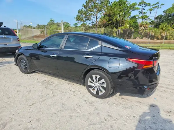 1N4BL4BV5KN329076 2019 NISSAN ALTIMA - Image 2