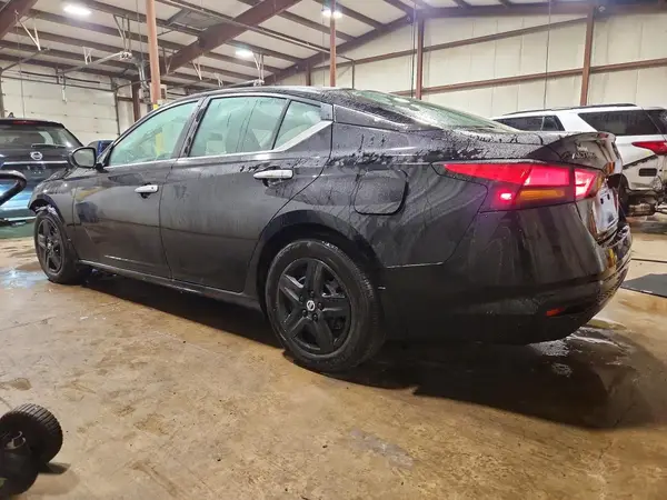 1N4BL4BV5RN402733 2024 NISSAN ALTIMA - Image 2
