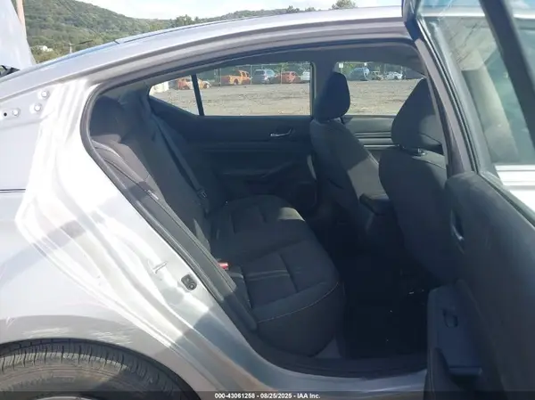 1N4BL4BV6KC172704 2019 NISSAN ALTIMA - Image 8