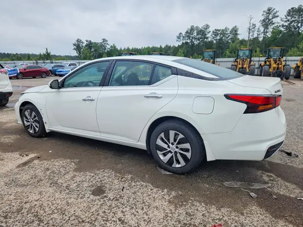 1N4BL4BV6PN301018 2023 NISSAN ALTIMA - Image 2