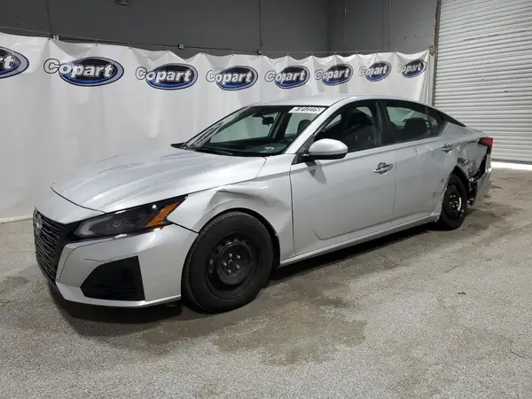 1N4BL4BV6PN362224 2023 NISSAN ALTIMA - Image 1