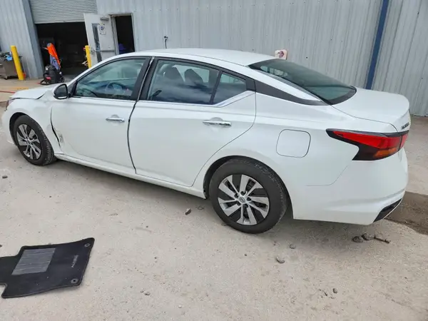 1N4BL4BV6PN367648 2023 NISSAN ALTIMA - Image 2