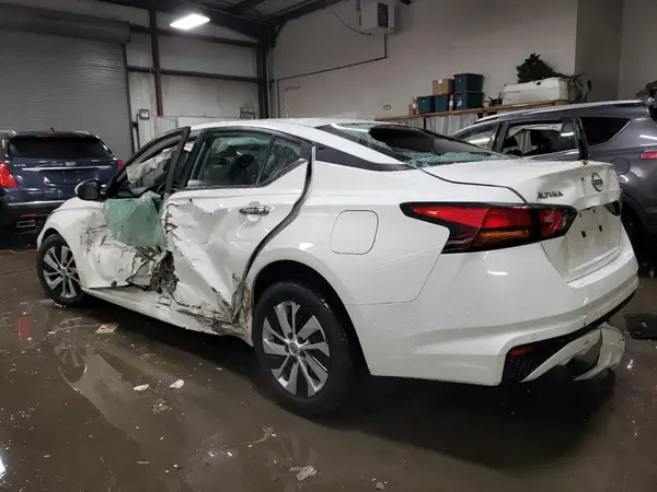 1N4BL4BV6PN384708 2023 NISSAN ALTIMA - Image 2
