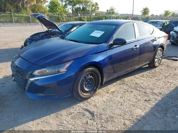 1N4BL4BV6RN310109 2024 NISSAN ALTIMA - Image 2