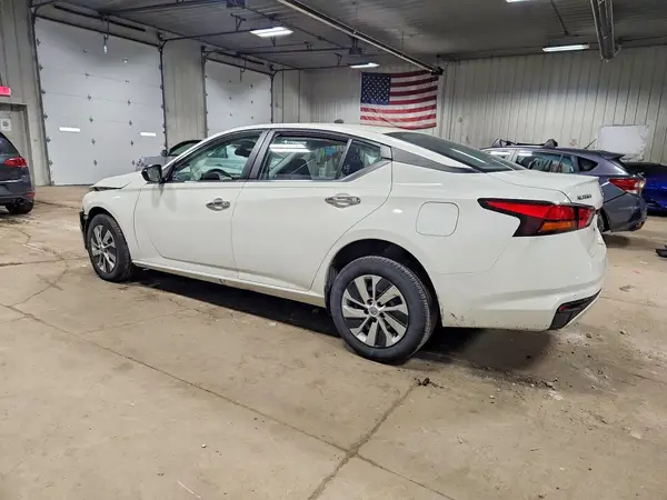 1N4BL4BV6RN365966 2024 NISSAN ALTIMA - Image 2