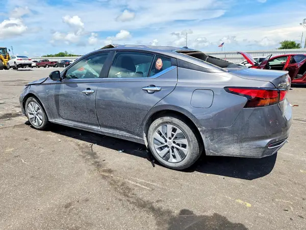1N4BL4BV6SN339213 2025 NISSAN ALTIMA - Image 2