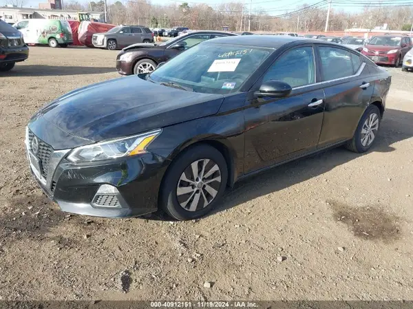 1N4BL4BV7KC243666 2019 NISSAN ALTIMA - Image 2