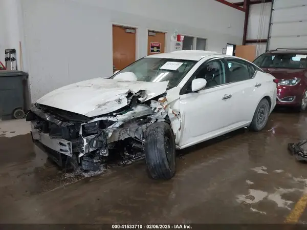 1N4BL4BV7LC208224 2020 NISSAN ALTIMA - Image 2