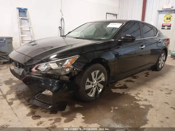 1N4BL4BV7LC210779 2020 NISSAN ALTIMA - Image 2