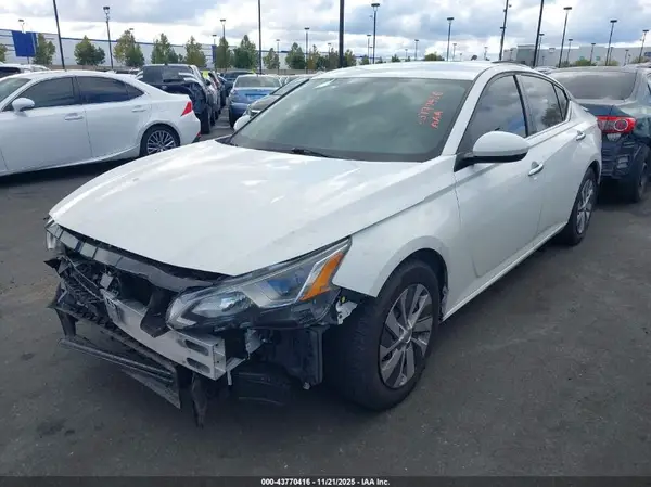 1N4BL4BV7LC257679 2020 NISSAN ALTIMA - Image 2