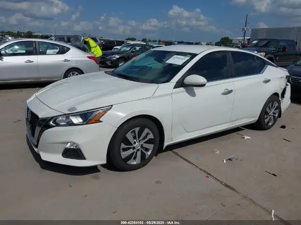 1N4BL4BV7LN311664 2020 NISSAN ALTIMA - Image 2