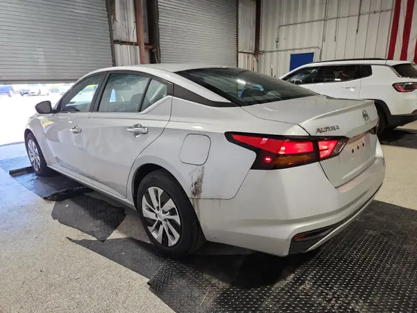 1N4BL4BV7MN361157 2021 NISSAN ALTIMA - Image 2