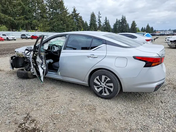 1N4BL4BV7MN388844 2021 NISSAN ALTIMA - Image 2