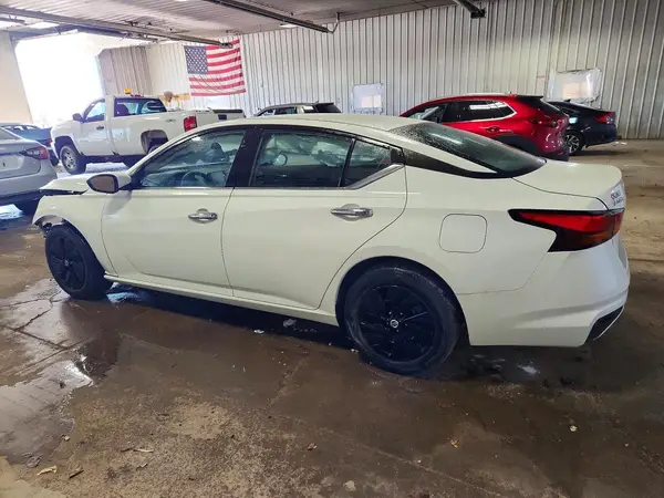1N4BL4BV7NN359944 2022 NISSAN ALTIMA - Image 2