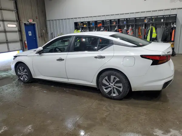 1N4BL4BV7PN315882 2023 NISSAN ALTIMA - Image 2