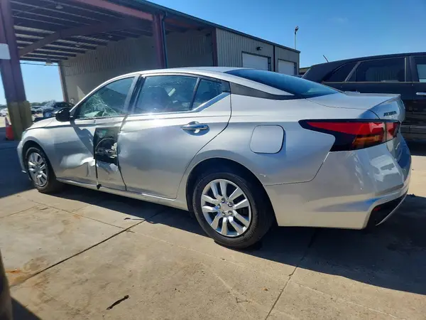 1N4BL4BV7PN324159 2023 NISSAN ALTIMA - Image 2