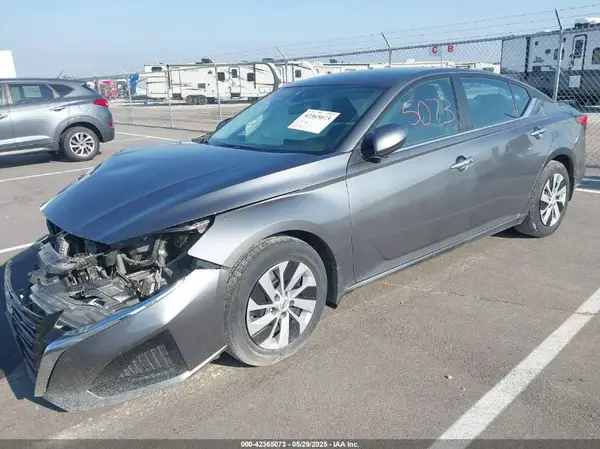 1N4BL4BV7PN401161 2023 NISSAN ALTIMA - Image 2