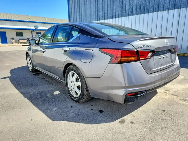 1N4BL4BV7PN403203 2023 NISSAN ALTIMA - Image 2