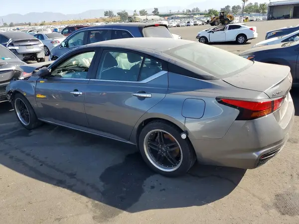 1N4BL4BV7RN318705 2024 NISSAN ALTIMA - Image 2
