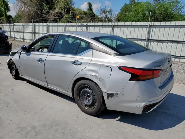 1N4BL4BV7RN322611 2024 NISSAN ALTIMA - Image 2