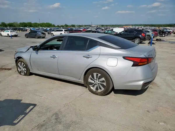 1N4BL4BV7RN384283 2024 NISSAN ALTIMA - Image 2