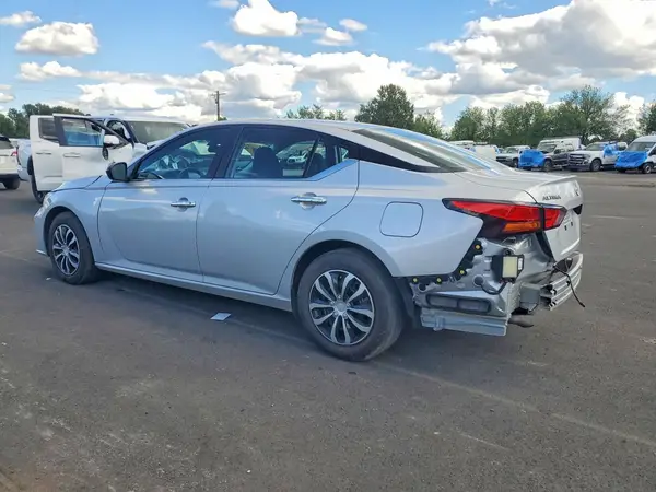 1N4BL4BV7RN385188 2024 NISSAN ALTIMA - Image 2