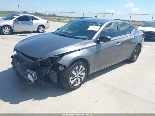 1N4BL4BV7RN404192 2024 NISSAN ALTIMA - Image 2