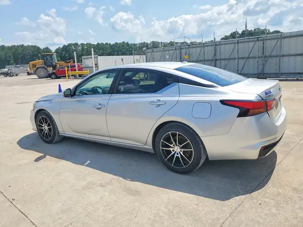 1N4BL4BV8LC136529 2020 NISSAN ALTIMA - Image 2