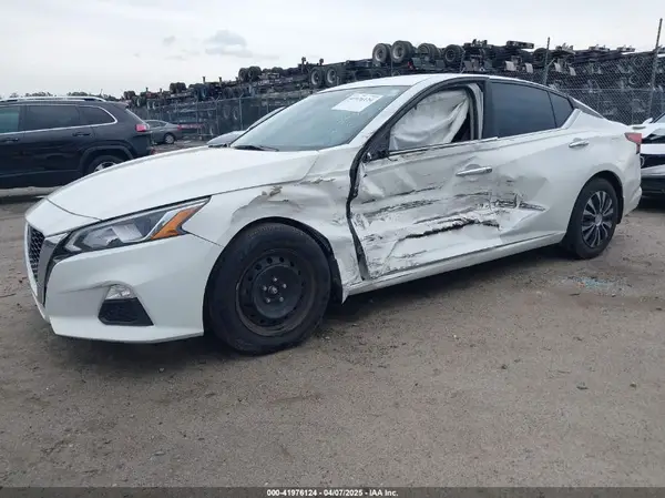 1N4BL4BV8MN325896 2021 NISSAN ALTIMA - Image 2