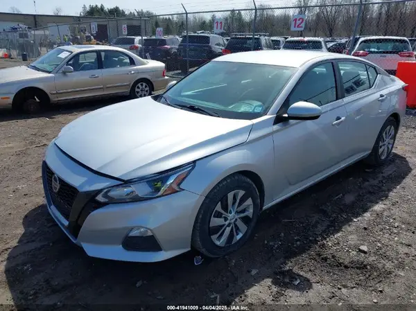 1N4BL4BV8MN353696 2021 NISSAN ALTIMA - Image 2