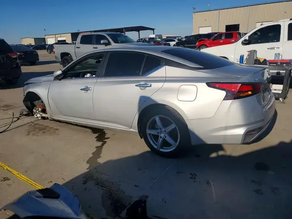 1N4BL4BV8MN399867 2021 NISSAN ALTIMA - Image 2