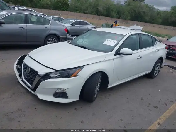 1N4BL4BV8NN345843 2022 NISSAN ALTIMA - Image 2