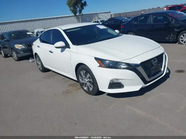 1N4BL4BV8NN367440 2022 NISSAN ALTIMA - Image 1