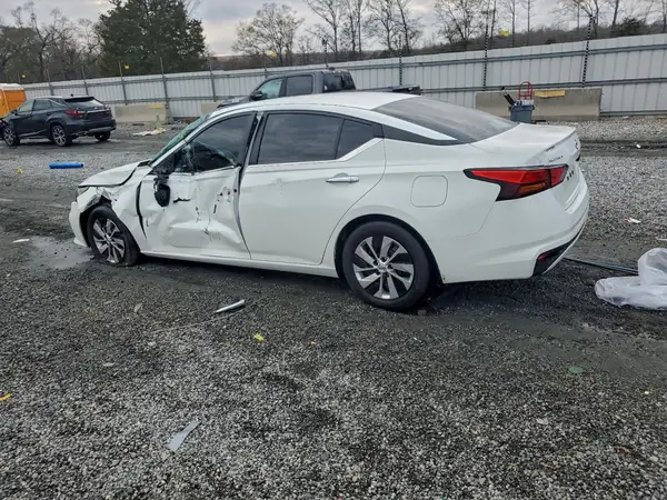 1N4BL4BV8NN372279 2022 NISSAN ALTIMA - Image 2