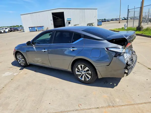 1N4BL4BV8NN415437 2022 NISSAN ALTIMA - Image 2