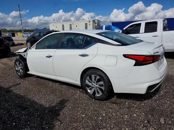 1N4BL4BV8PN315888 2023 NISSAN ALTIMA - Image 2