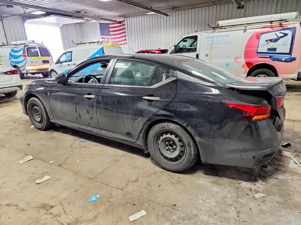 1N4BL4BV8PN328172 2023 NISSAN ALTIMA - Image 2