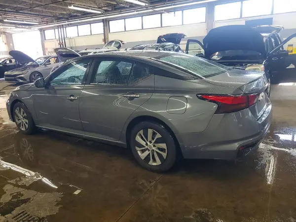 1N4BL4BV8PN329385 2023 NISSAN ALTIMA - Image 2