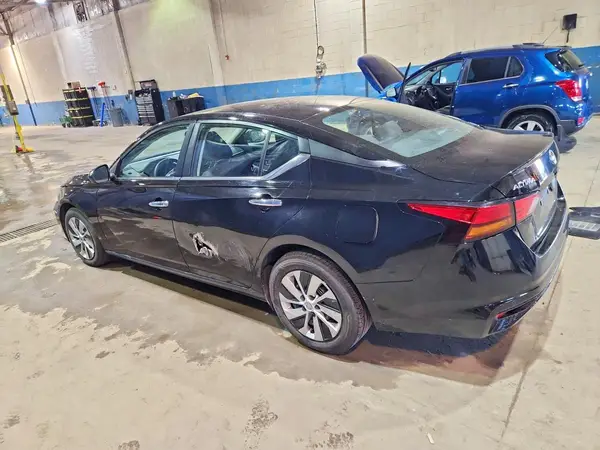 1N4BL4BV8PN364394 2023 NISSAN ALTIMA - Image 2