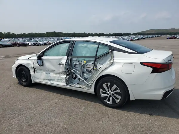 1N4BL4BV8PN414856 2023 NISSAN ALTIMA - Image 2