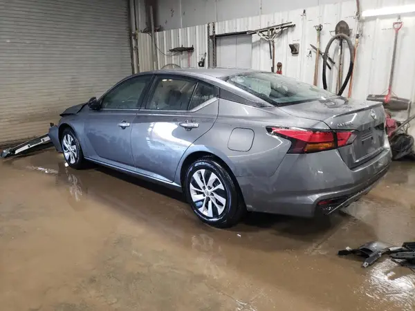 1N4BL4BV8RN372479 2024 NISSAN ALTIMA - Image 2