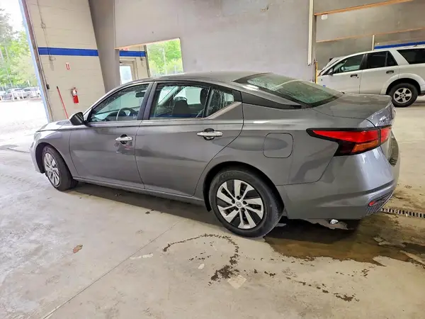 1N4BL4BV8RN382526 2024 NISSAN ALTIMA - Image 2