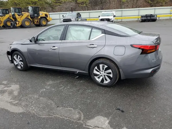 1N4BL4BV8SN325104 2025 NISSAN ALTIMA - Image 2