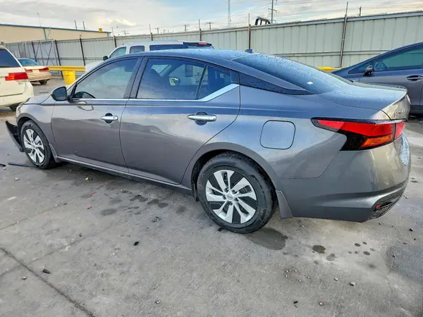 1N4BL4BV8SN332652 2025 NISSAN ALTIMA - Image 2