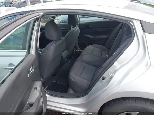 1N4BL4BV9MN388070 2021 NISSAN ALTIMA - Image 8