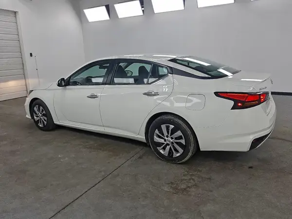 1N4BL4BV9NN318036 2022 NISSAN ALTIMA - Image 2