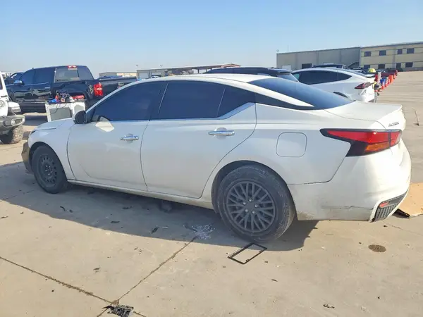 1N4BL4BV9NN327335 2022 NISSAN ALTIMA - Image 2